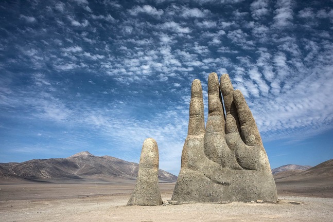 دست عظیم در بیابان – شیلی (Mano del Desierto)
